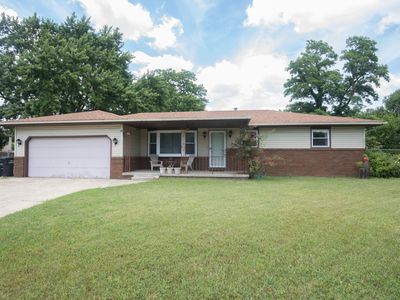 5196 Dolphin Ct