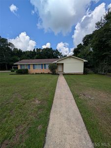 1904 Woodland Dr