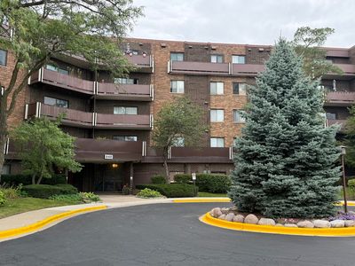 840 Wellington Ave Unit 103