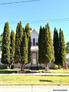 Property at 212 12th St NW, Mason City, IA