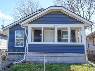 1627 Lawton Ave