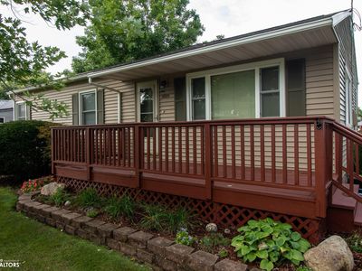 Property at 1005 Glenwood Ave, Ottumwa, IA