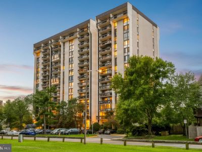 5300 Holmes Run Pkwy APT 1005