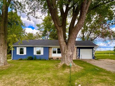 W8936 W Main St
