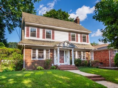 579 Parker St