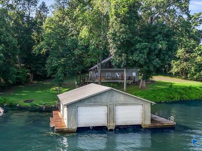 210 Signal Point Dr