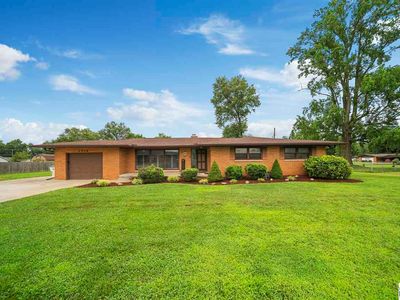 1016 Elizabeth Ln