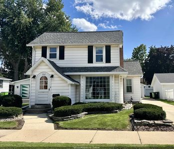 707 E Main St