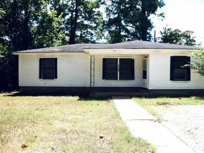 1102 Eastland Ave