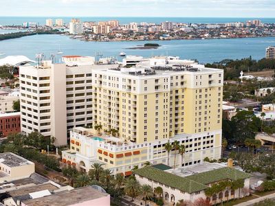 628 Cleveland St APT 1208