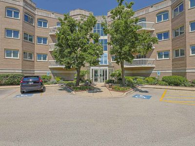 170 Manchester Dr APT 305