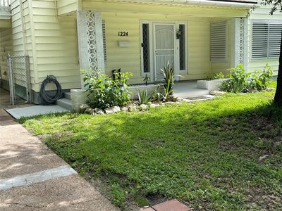 1224 6th Ave N