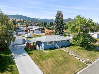 2017 Highland St