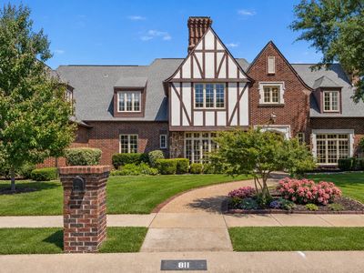 811 Lake Creek Dr