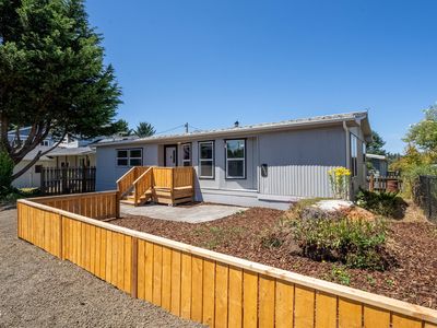 2220 Fleming Ave W