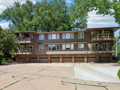 1716 Pikes Peak Ct NE