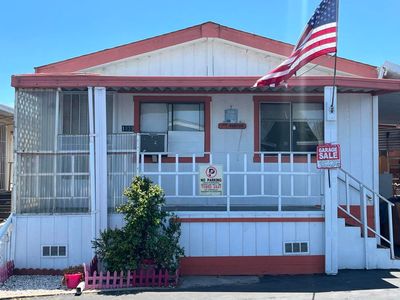 1839 Cindy St