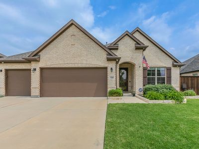 320 Lake Trail Ln