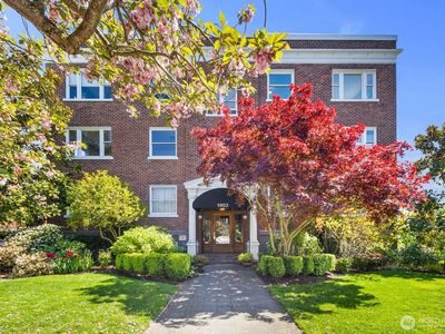 1902 Bigelow Avenue N #304