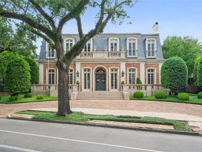 5931 Saint Charles Ave