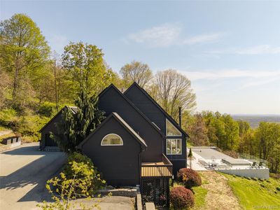 704 Mountain Road