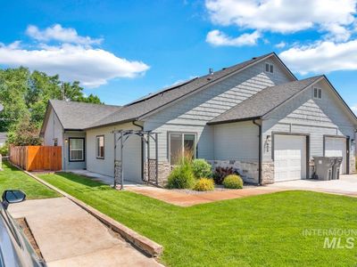 Property at 22 W Owyhee Ave, Homedale, ID