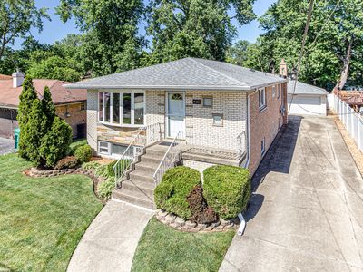 8410 Lawler Ave