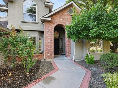 3064 E Nature Dr