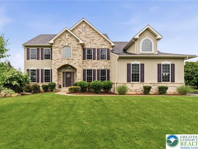 25 Crest Blvd