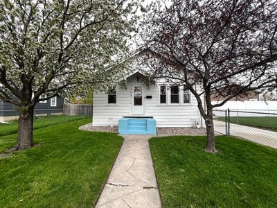 Property at 1204 S 2nd St, Aberdeen, SD