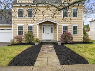 615 Saw Mill Brook Pkwy