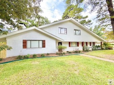 3009 Crestridge Dr