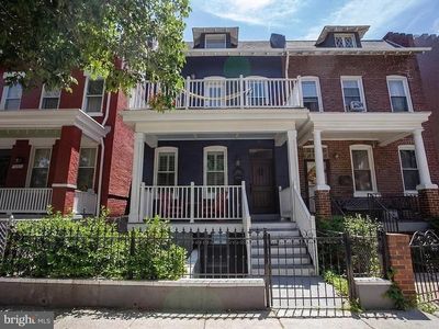 1119 Staples St NE