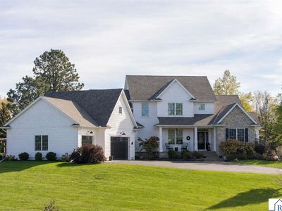 51 Trail Dr