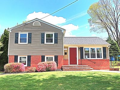 711 Woodburn Rd