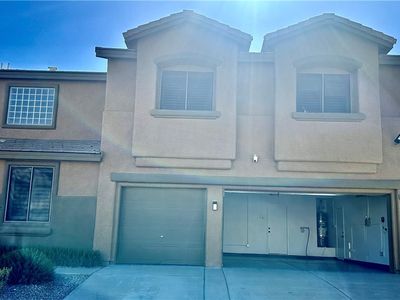 52 Green Hills Ct
