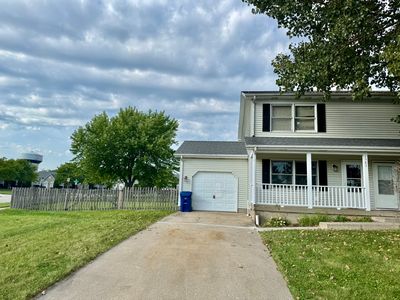 1383 Moluf St