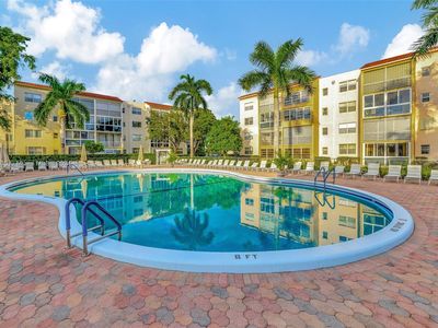 2811 Somerset Dr APT 209