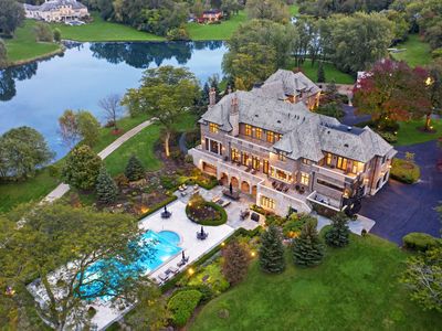 45 Lakeview Ln