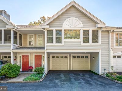 802 Country Place Dr