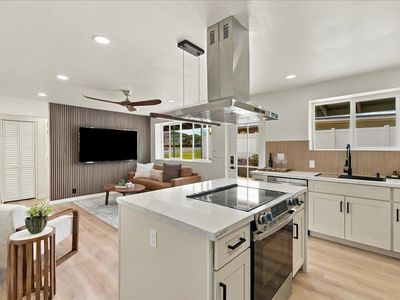 400 Palama Dr