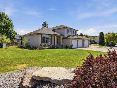 3103 S Bolivar Ct