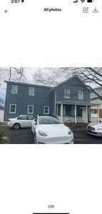1136 W Broadway