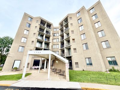 1750 N Marywood Ave APT 516