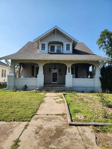 Property at 723 E 7th St, Concordia, KS