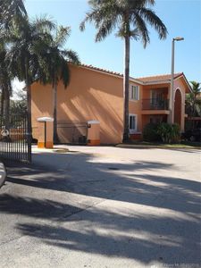 4677 NW 9th St APT 102