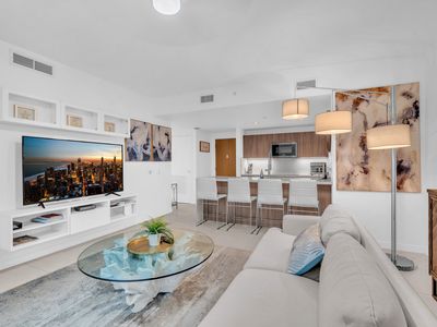 401 N BIRCH Road #512