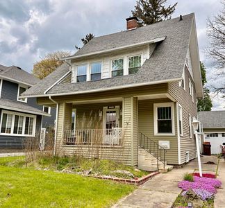 754 Oakridge Dr