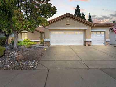1802 Monument Dr