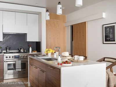 680 S Cache St #306